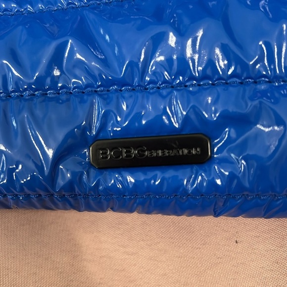 BCBGENERATION Blue Puffer Shoulder or Crossbody - Picture 3 of 7